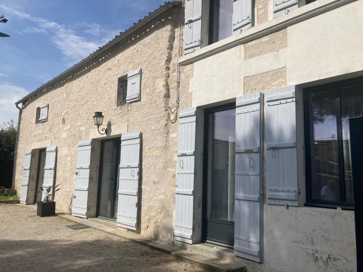 Chambre D'Hotes Les Roches Corme-Royal Exterior foto