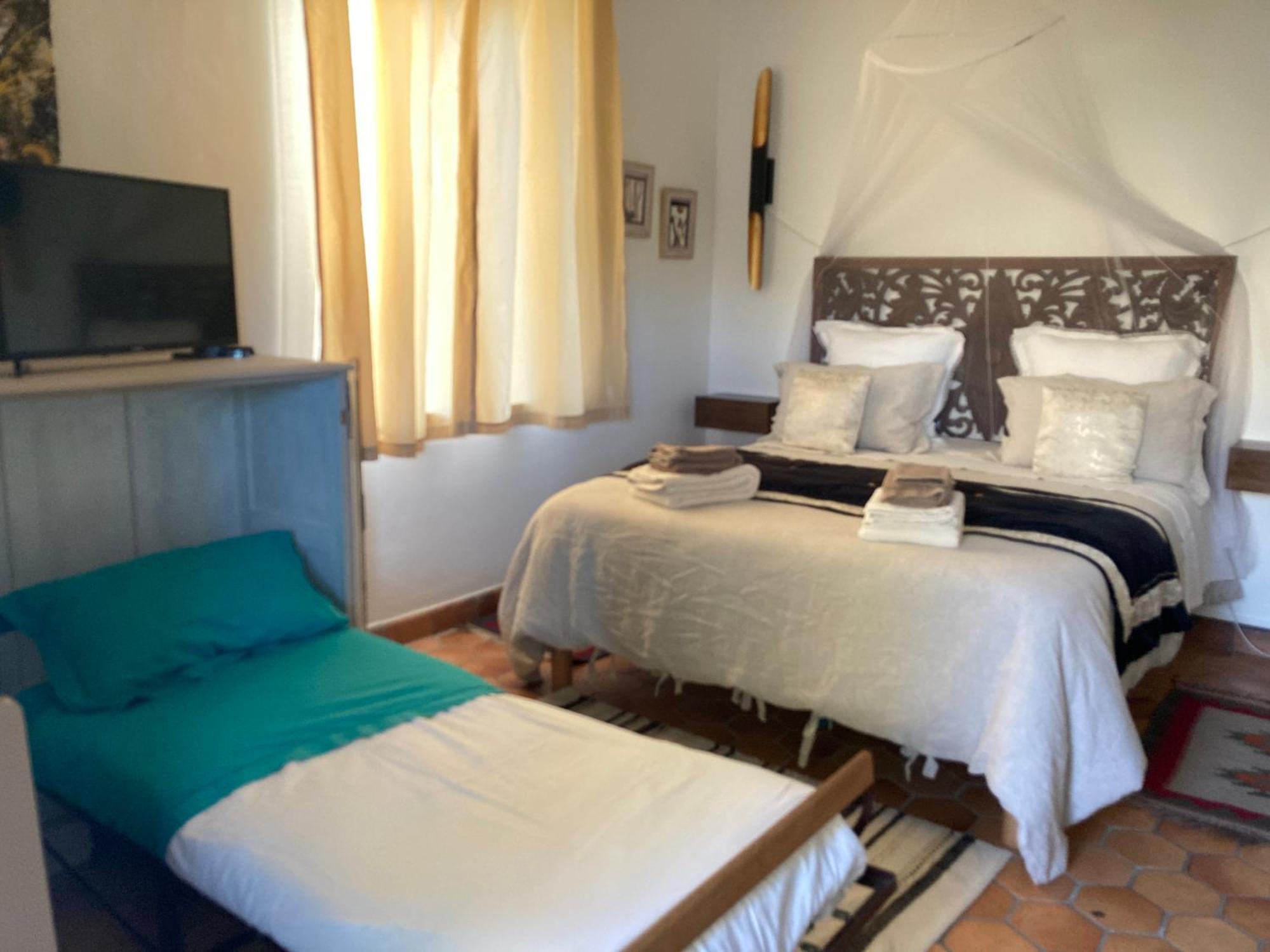 Chambre D'Hotes Les Roches Corme-Royal Exterior foto