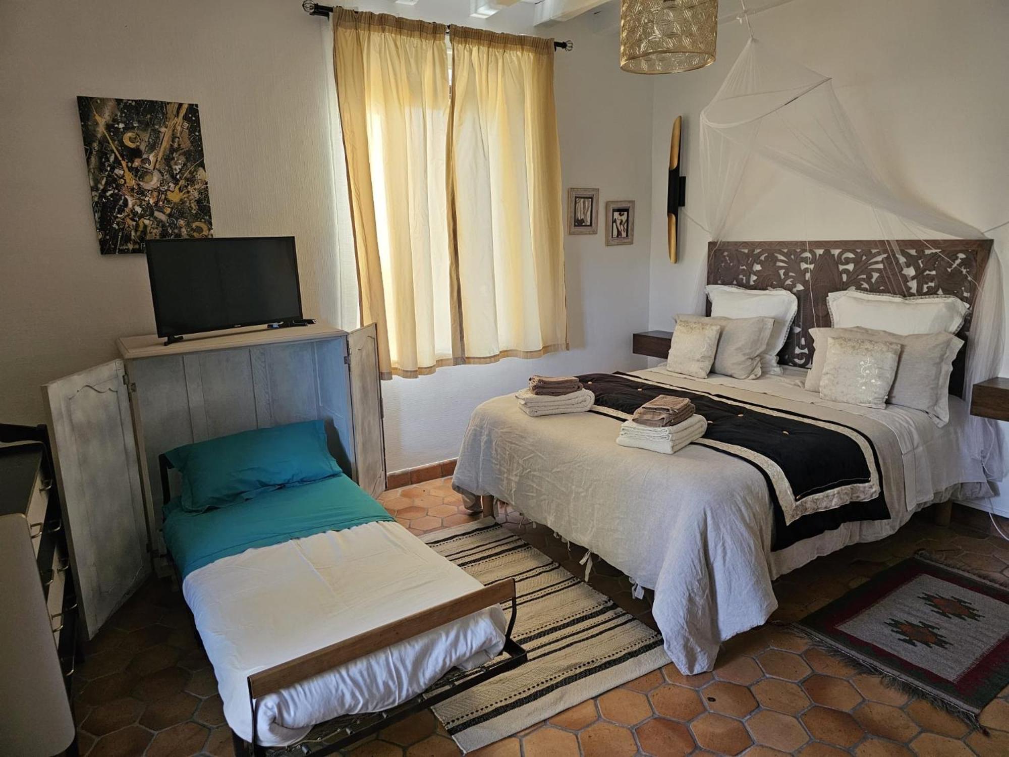 Chambre D'Hotes Les Roches Corme-Royal Exterior foto